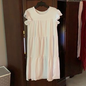 Loose white flying sleeve size M